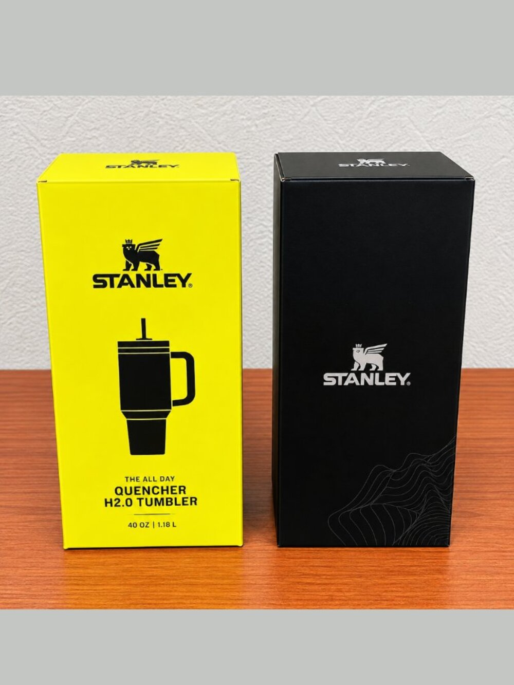 Stanley 40oz Tumbler - Halloween Web Glow - LIMITED EDITION